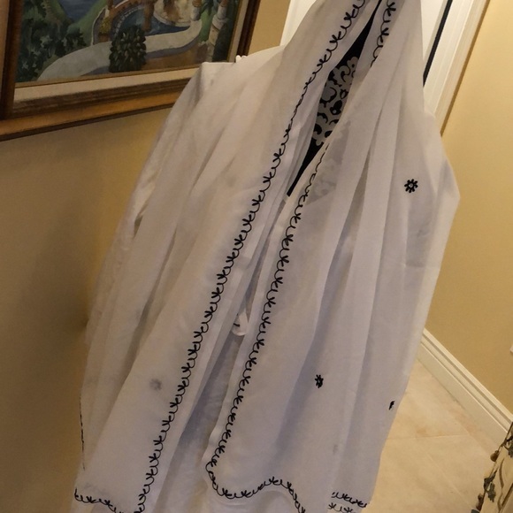 MORE by Lata wide rectangular embroidered, embellished wrap scarf - Picture 4 of 6